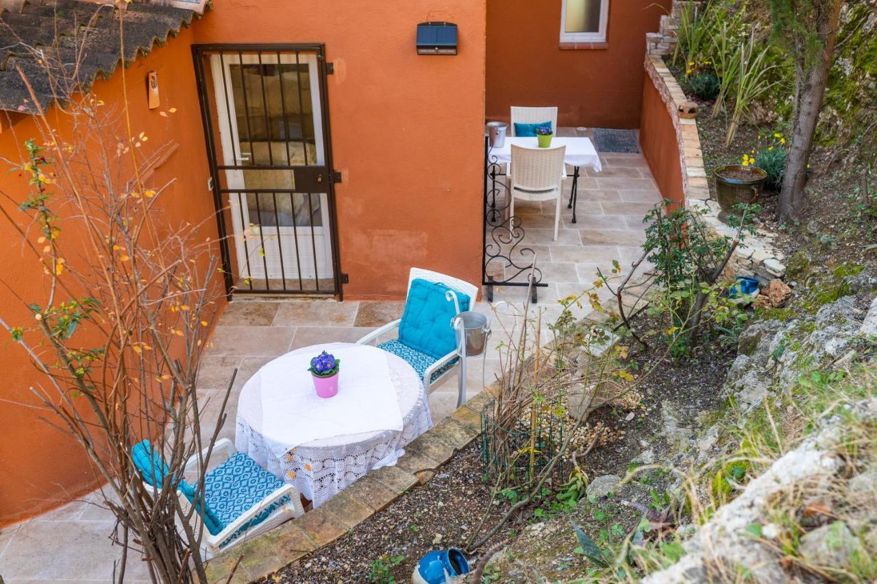 Appartement De Caractere Le Camelia, 56M², Dans Propriete Au Calme Avec Piscine By Le Mas De Louise Et Sacha Solliès-Toucas Екстериор снимка